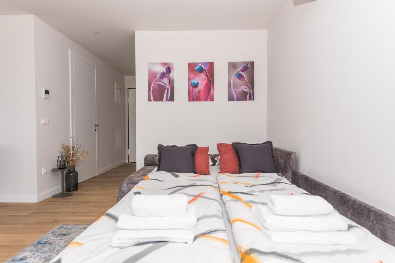 Luxury Adria Sea & City View Apartment มาคาร์สกา ภายนอก รูปภาพ